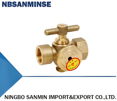 Pressure gauge three-way plug