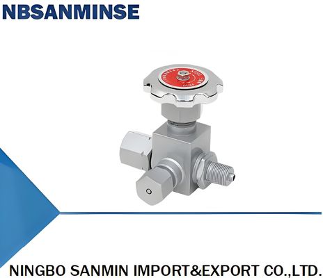 High pressure three-way valve