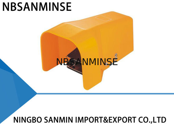 FA230/231-8AL Pneumatic Foot Valve Two Position Three Way Normally Open / Closed